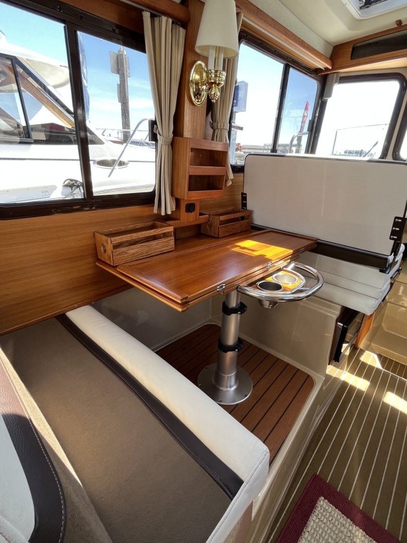 2017 Ranger Tugs R27 Northwest Edition - Image 16