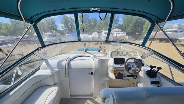 2000 Larson Cabrio 330 - 13