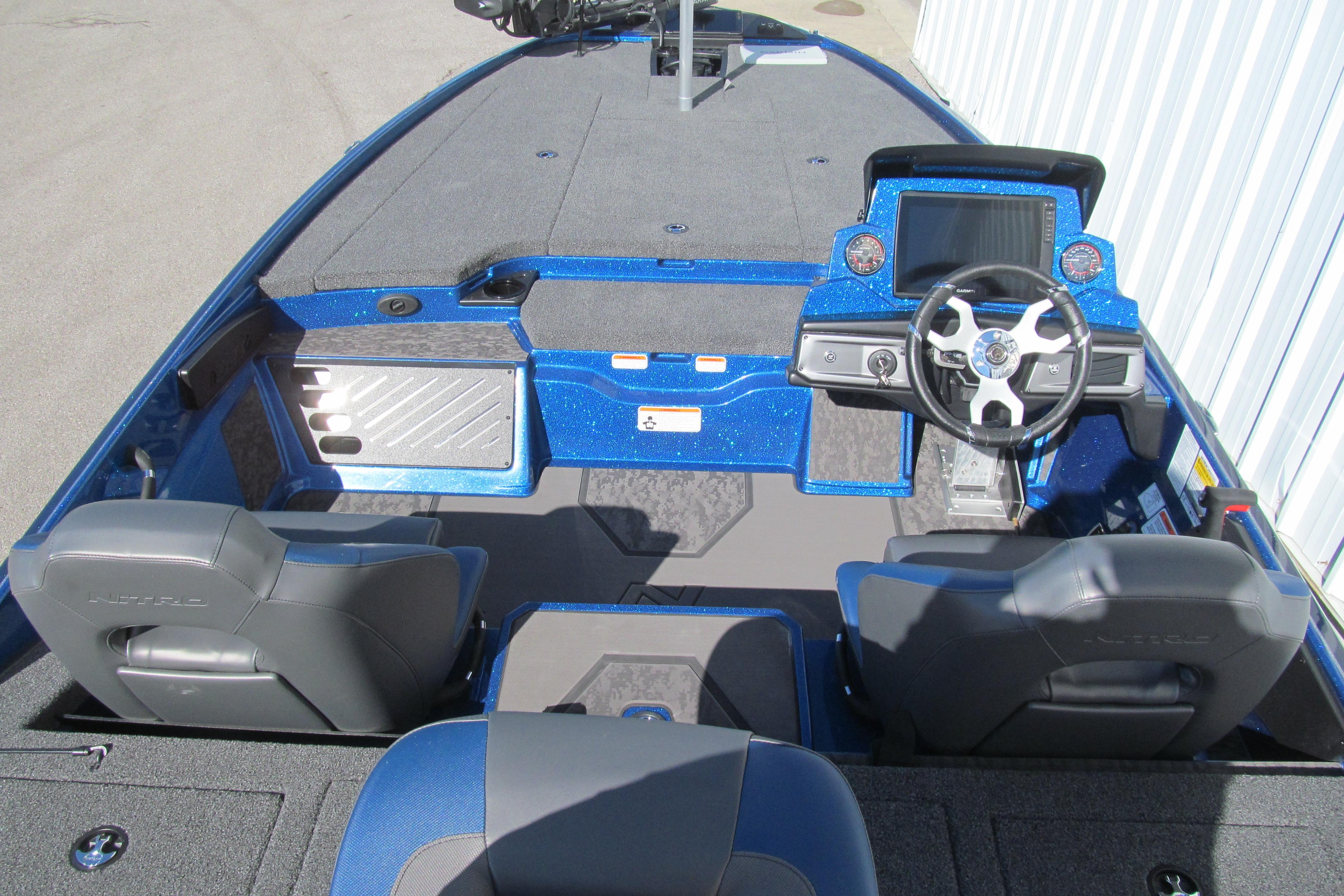 2026 Nitro Z20 XL Pro boat interior with modern dashboard and seating.