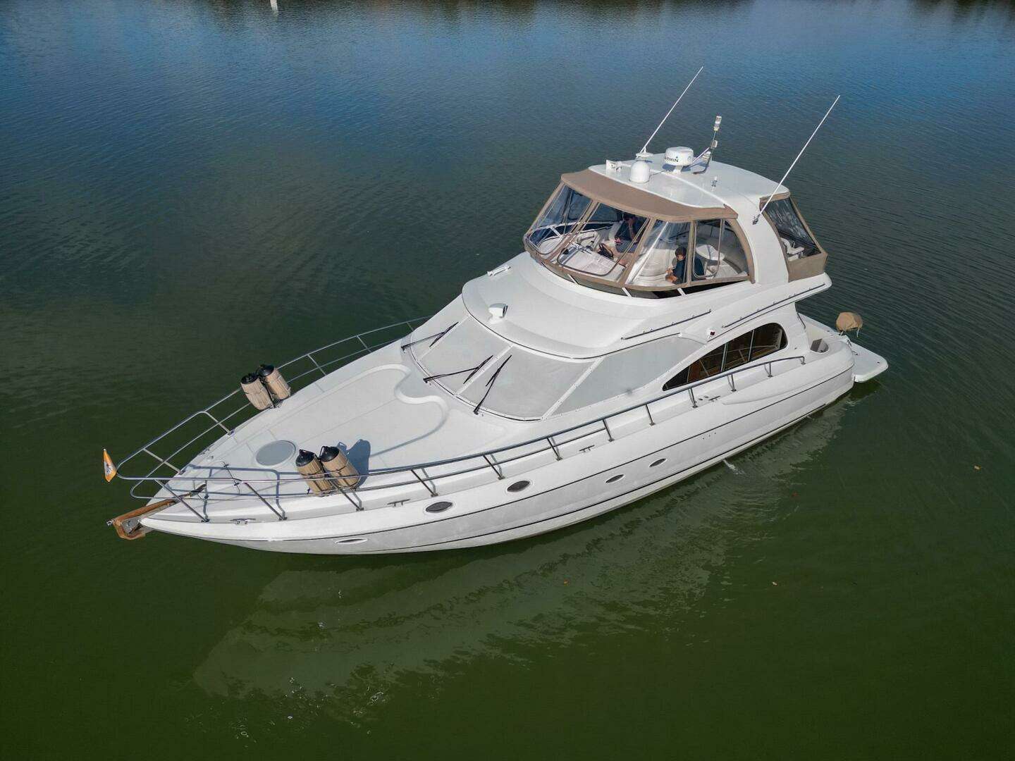 2002 Cruisers Yachts 5000 Sedan Sport - Image 9