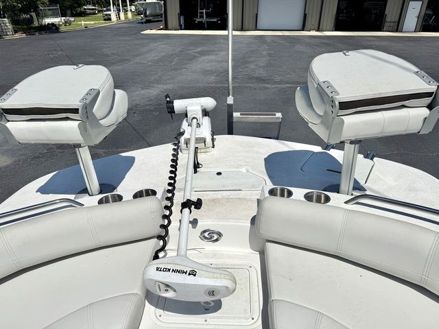 2023 Hurricane SunDeck Sport 201 OB - 8