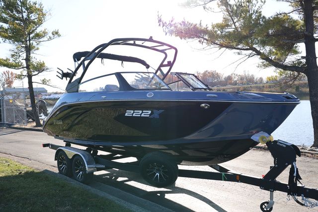 2026 Yamaha Boats 222 XD BOTH COLORS AVAILABLE - 3