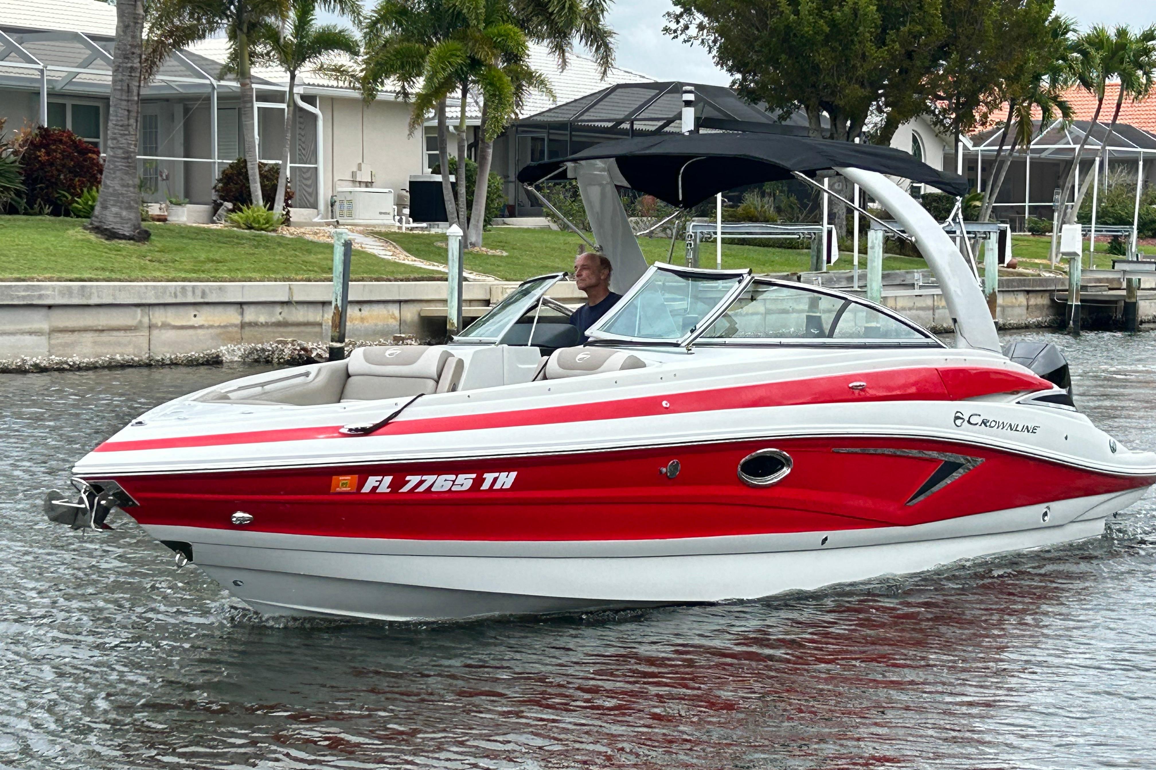 2022 Crownline 270 XSS