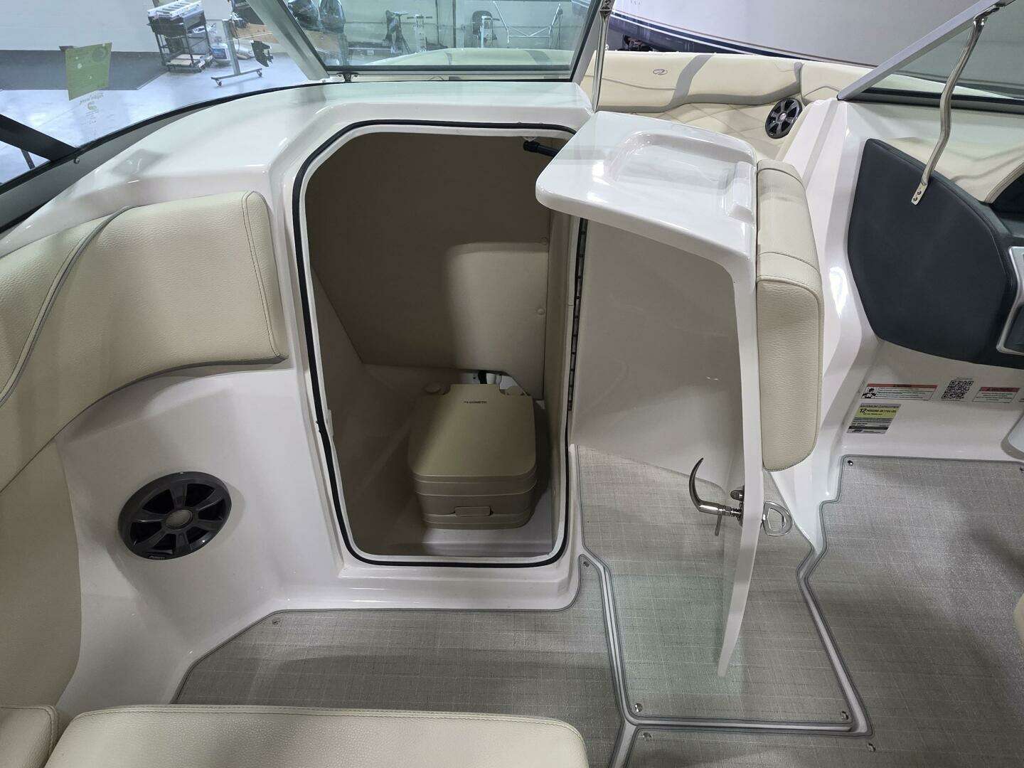 2021 Regal 22 Fasdeck - Image 15