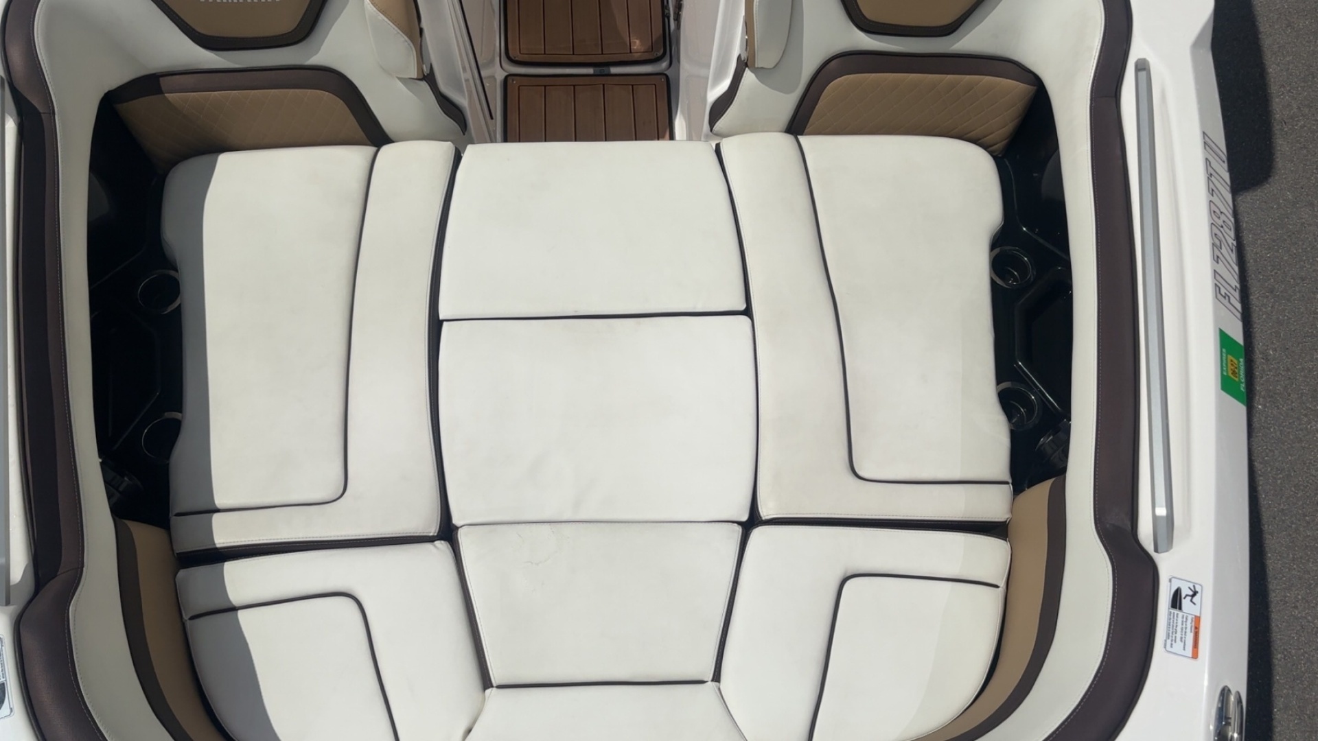 2023 Yamaha Boats 275SDX - Image 12
