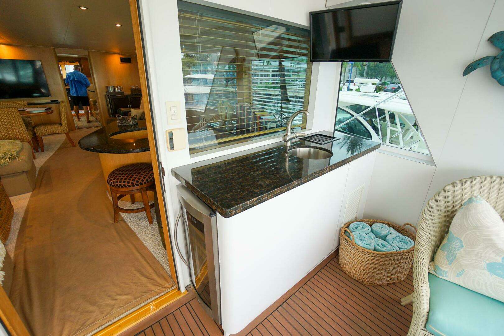 1989 Hatteras 80 Cockpit Motor Yacht - Image 30