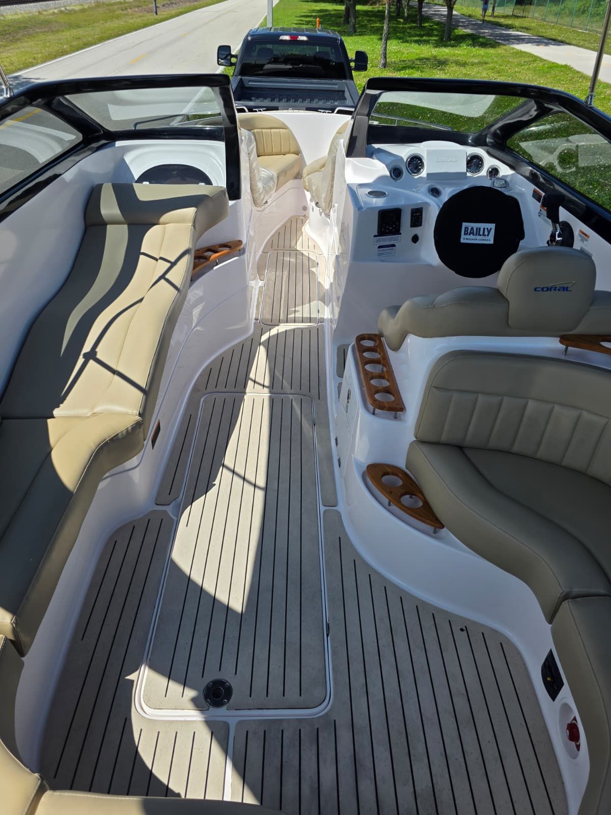 2025 Coral Coral 26