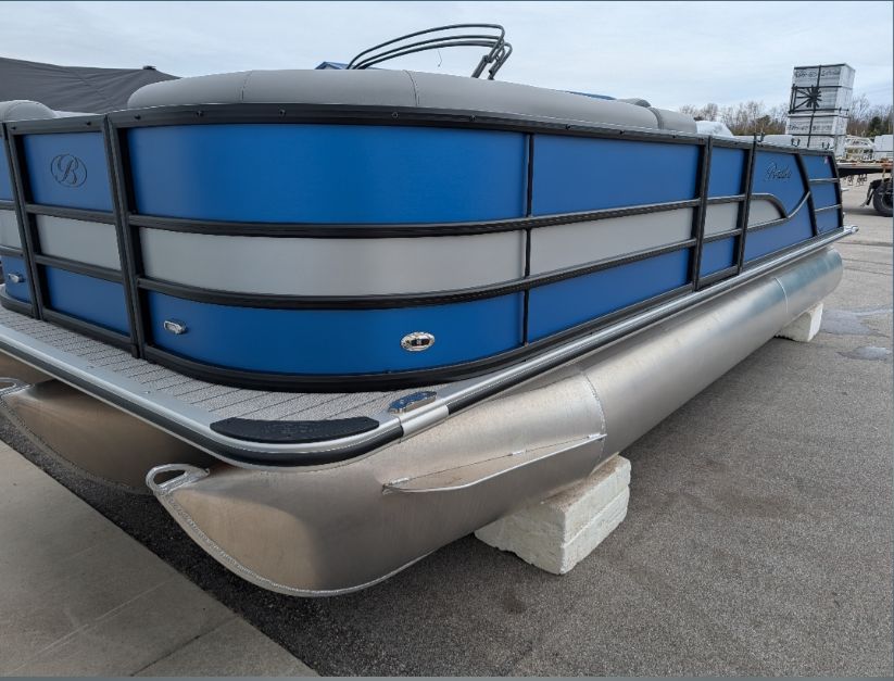 2026 Bentley Pontoons BENTLEY LEGACY 223 SWINGNACK