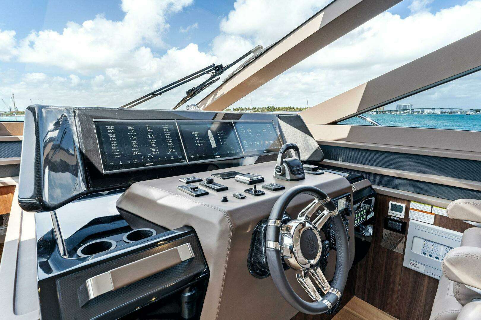 2024 Aquitalia Yachts Flybridge - Image 24