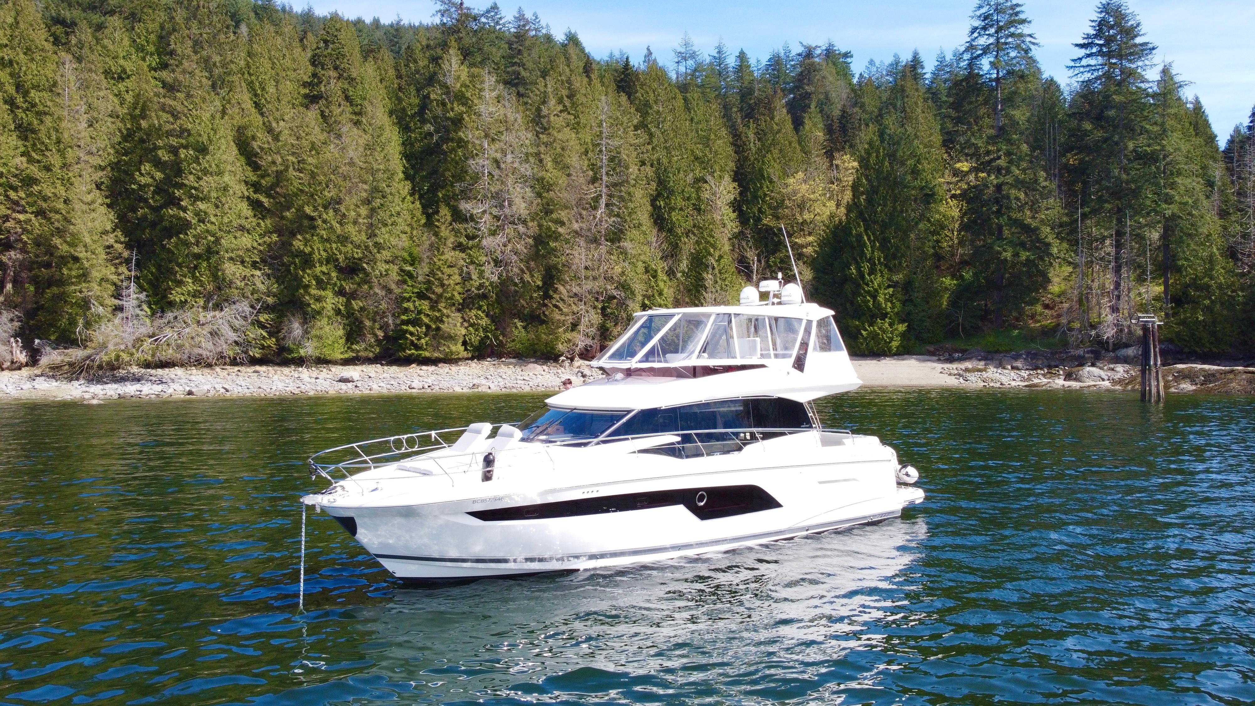 2023 Prestige 520