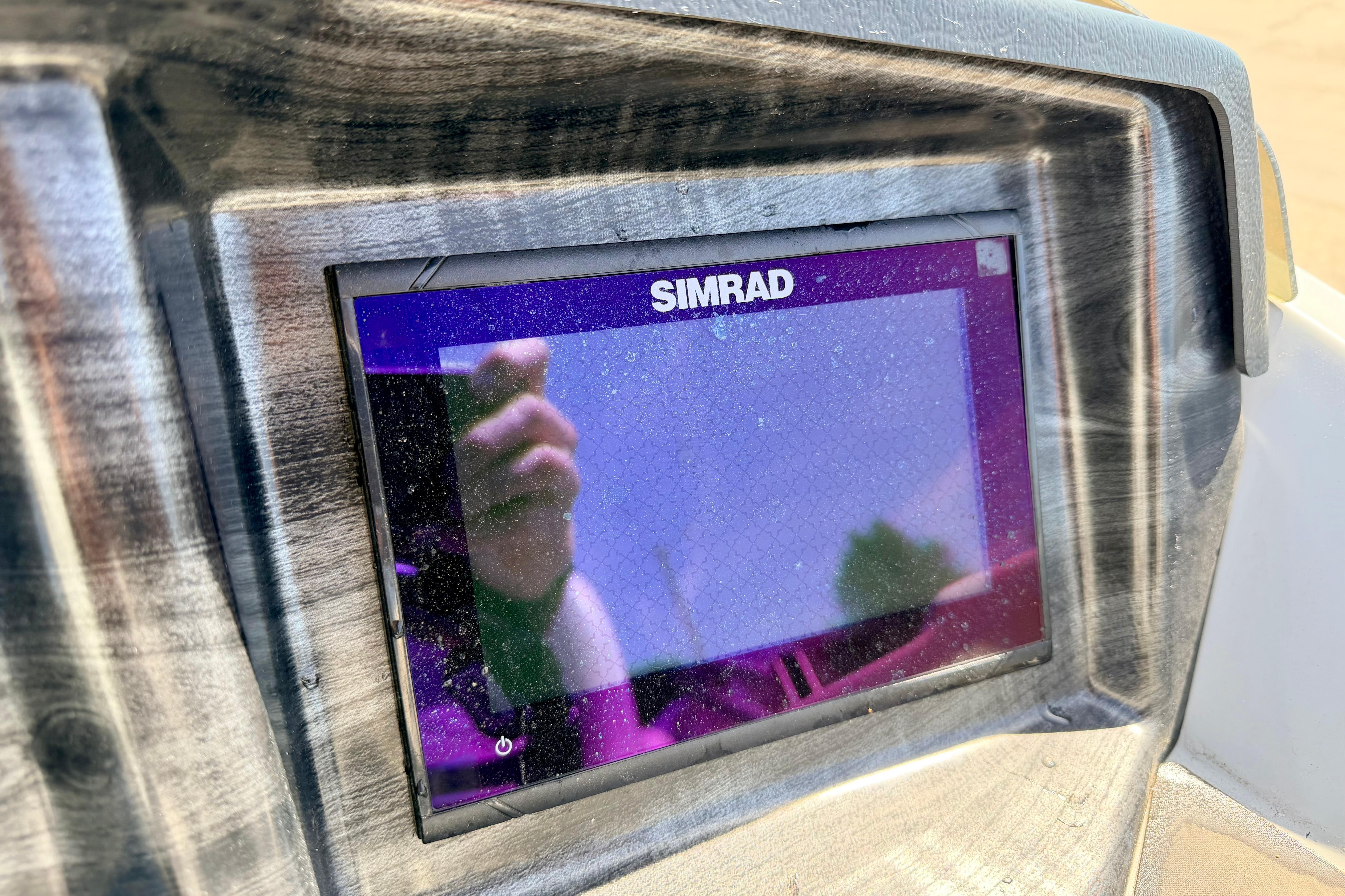 Simrad display on 2019 Crestliner 240 Rally DX CW boat dashboard.