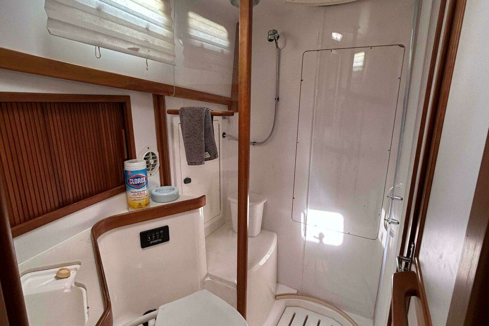 2004 Sabre 36 Flybridge - Image 36