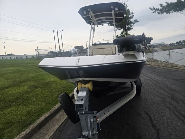 2022 Yamaha Boats 195 FSH Sport - 28