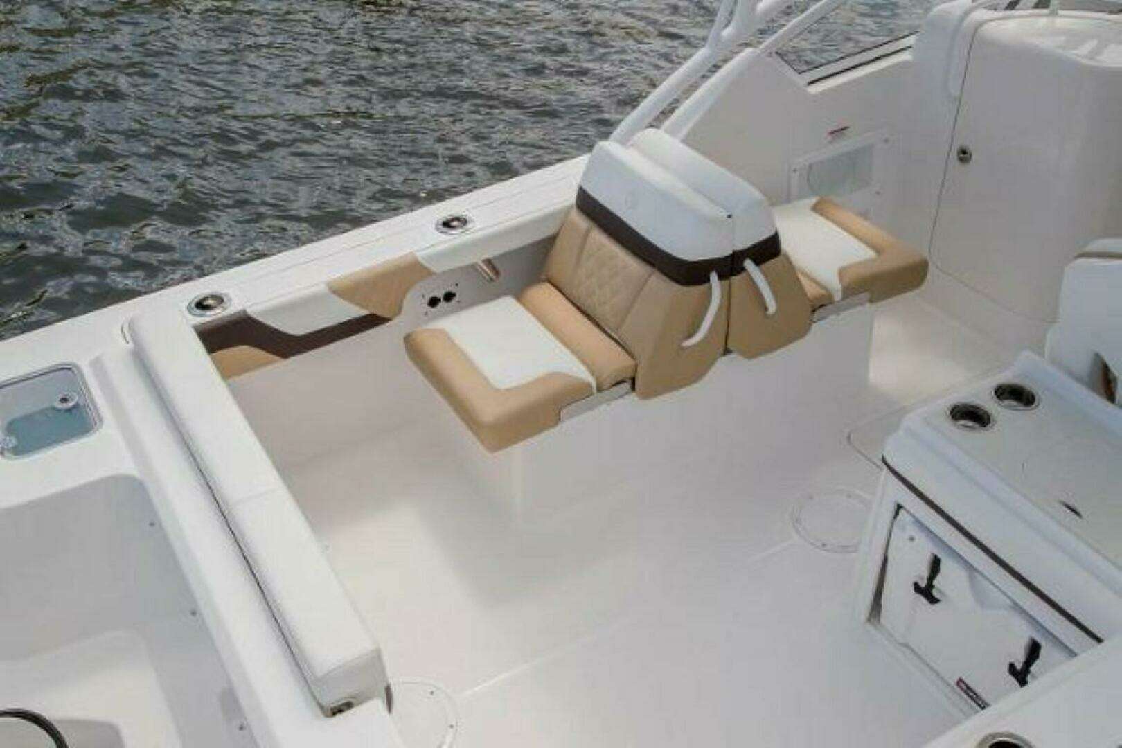 2025 Edgewater 248CX - Image 10