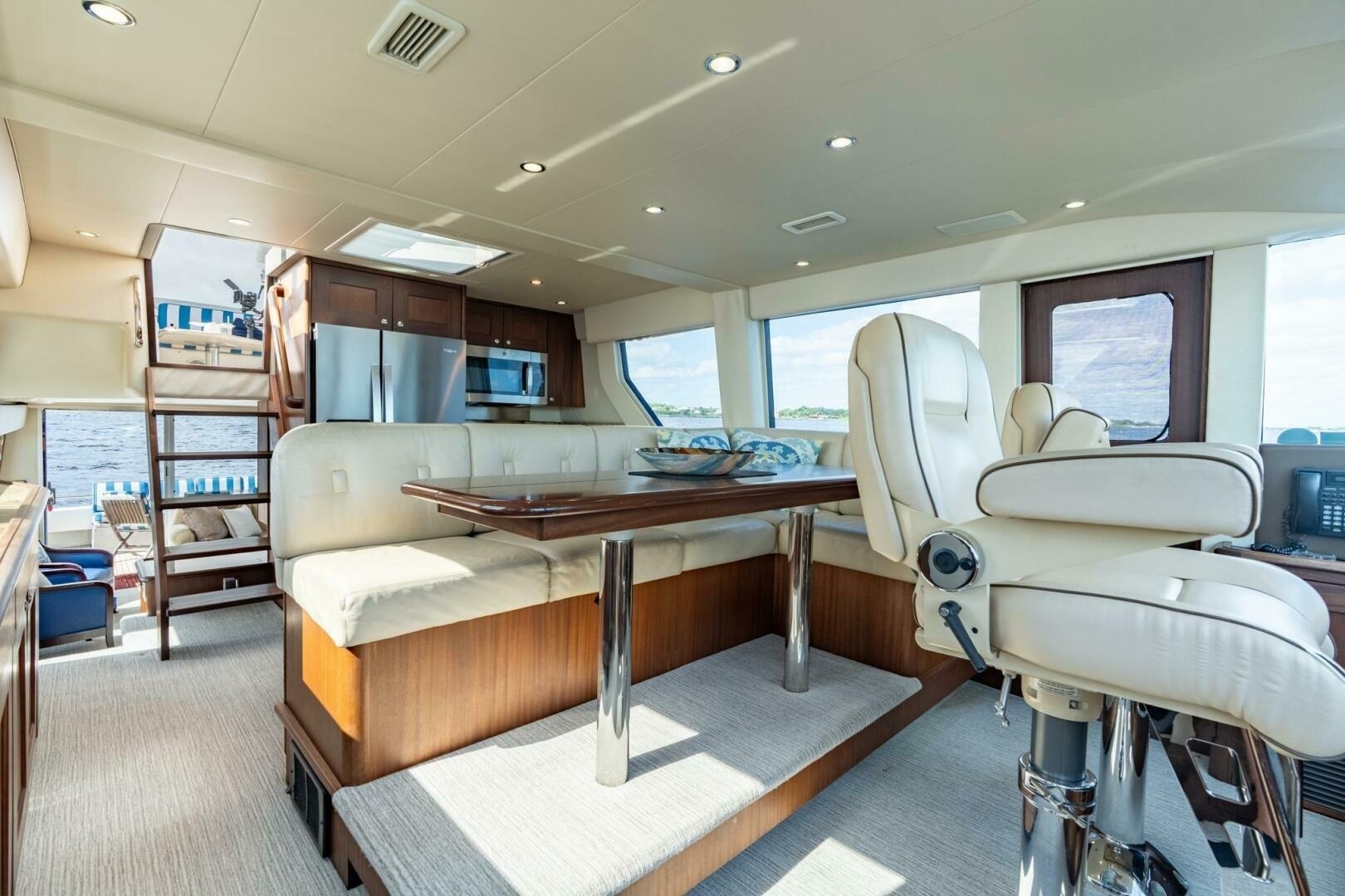 2009 Pacific Mariner 65 Motor Yacht - Image 35