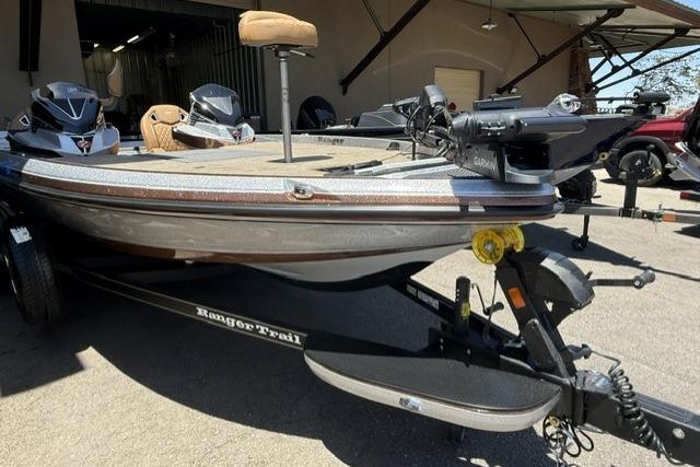 2026 Ranger Z521R Cup-Equipped boat on trailer, featuring advanced Garmin equipment.