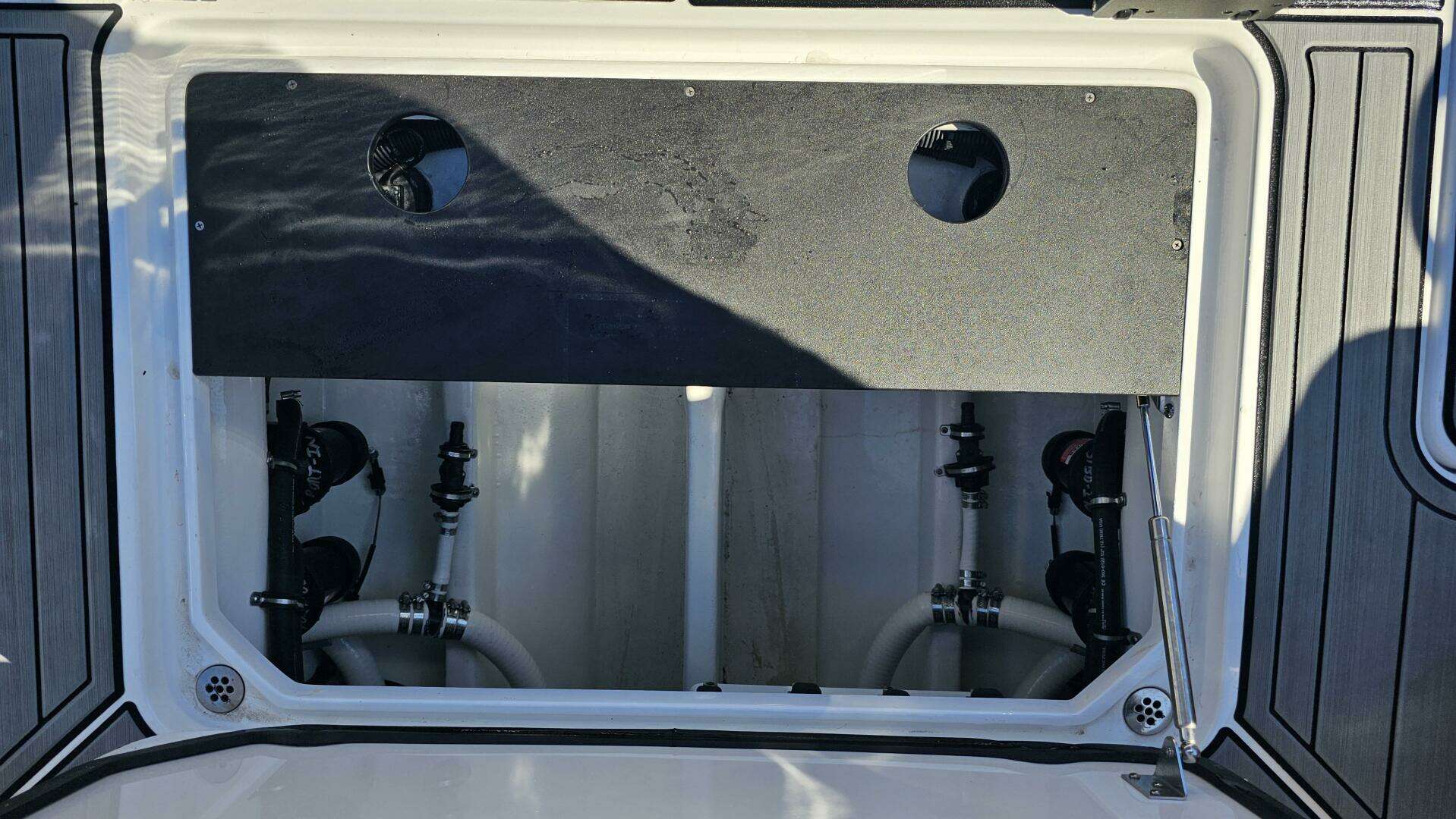 2024 Nor-Tech 390 Sport Center Console - Image 45