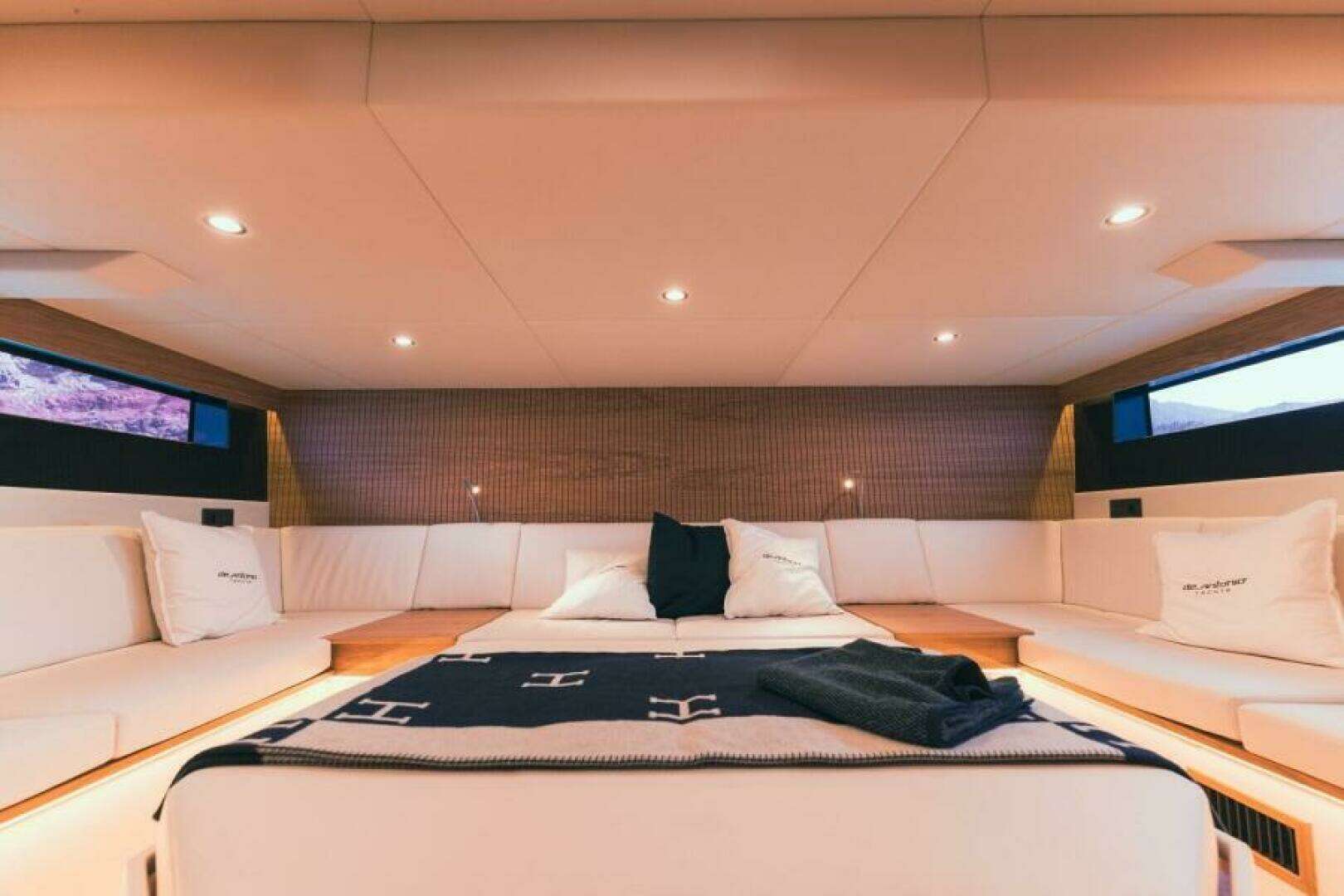 2026 De Antonio Yachts 50 Open - Image 18