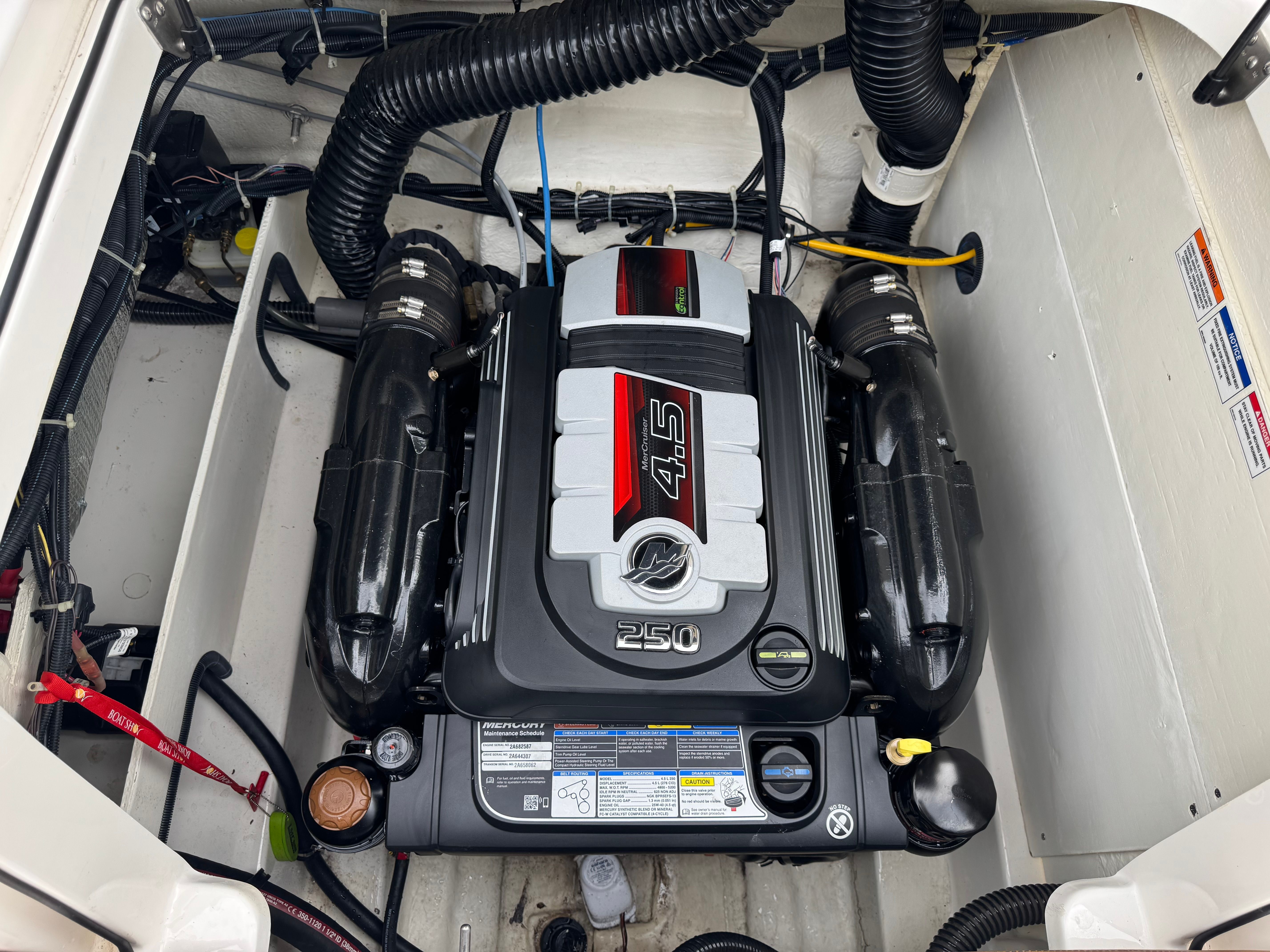 2021 Bayliner VR6 Bowrider I/O - 11
