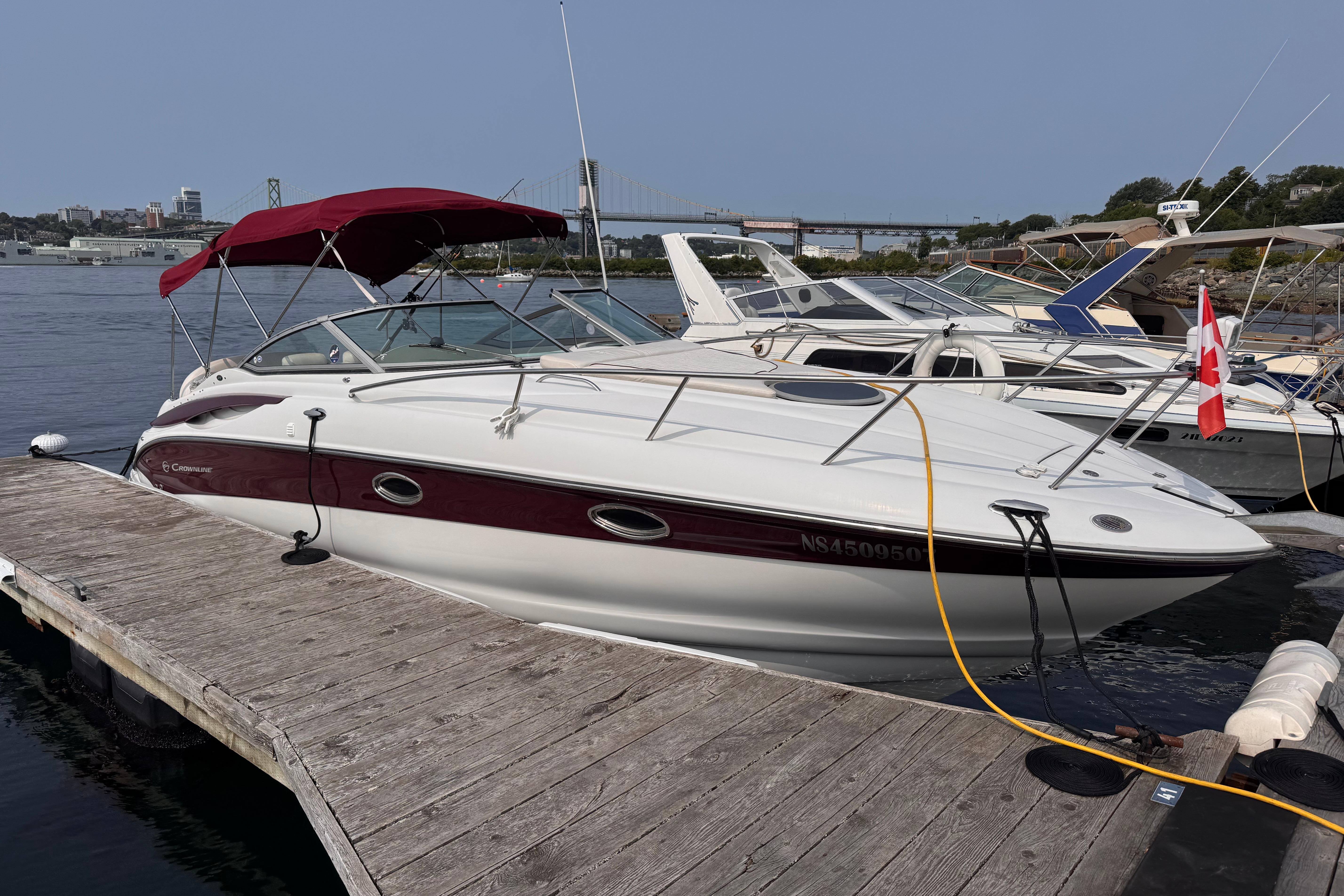 2004 Crownline 270 CR