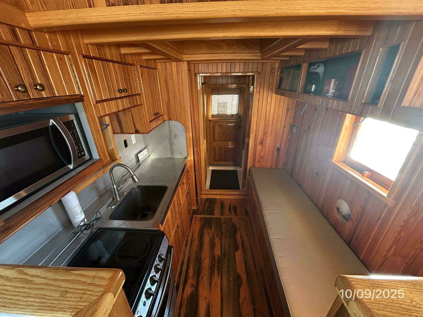 1938 Custom Chesapeake Bay Buyboat - Image 33