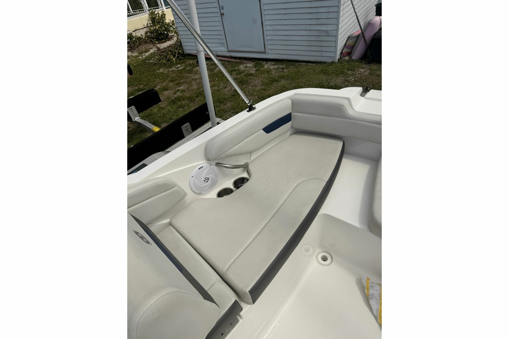 2020 Hurricane SunDeck Sport 185 OB - Image 21