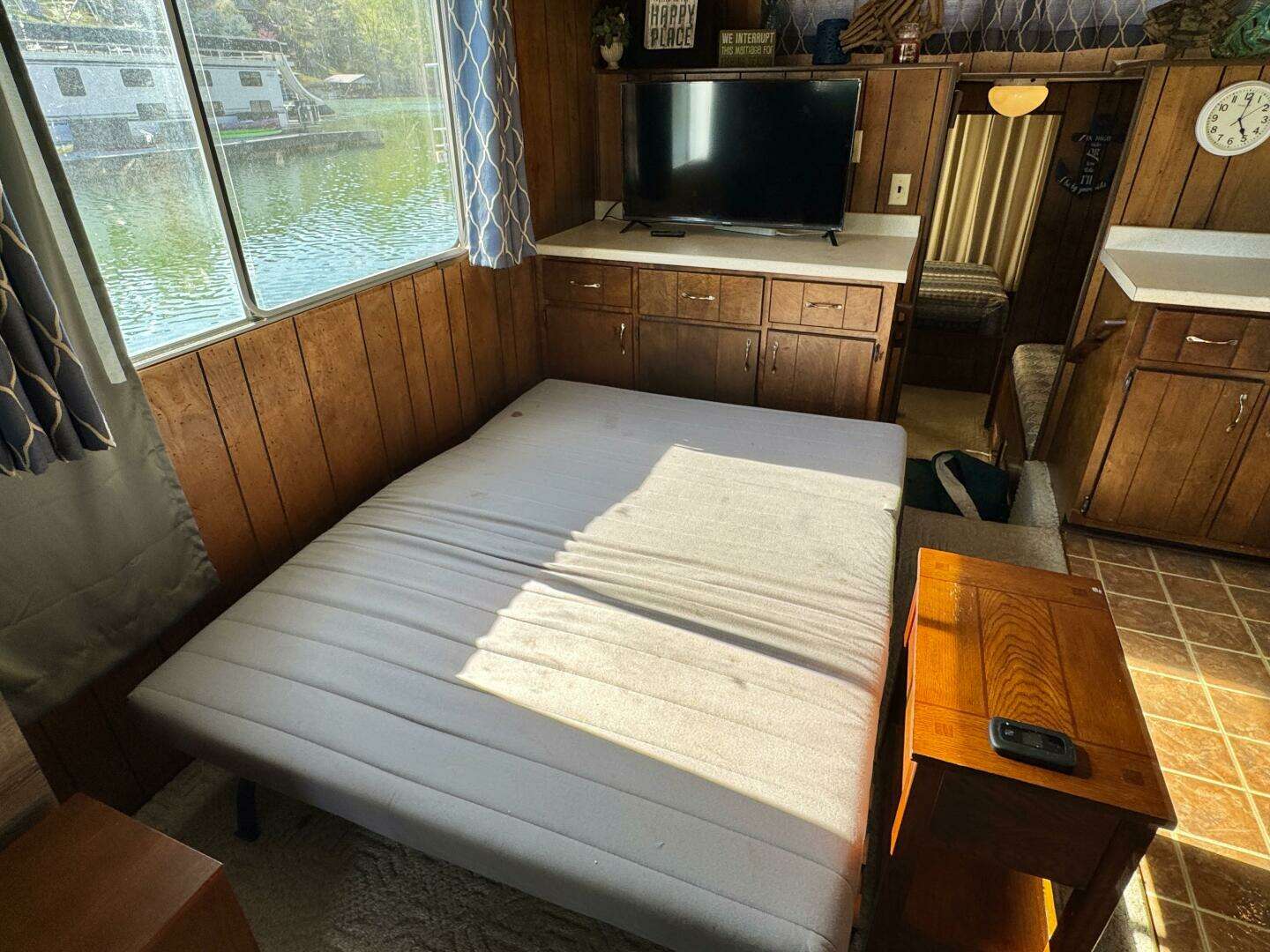 1977 Sumerset 14 x 58 Aluminum Hull Houseboat with Catwalks - Image 40