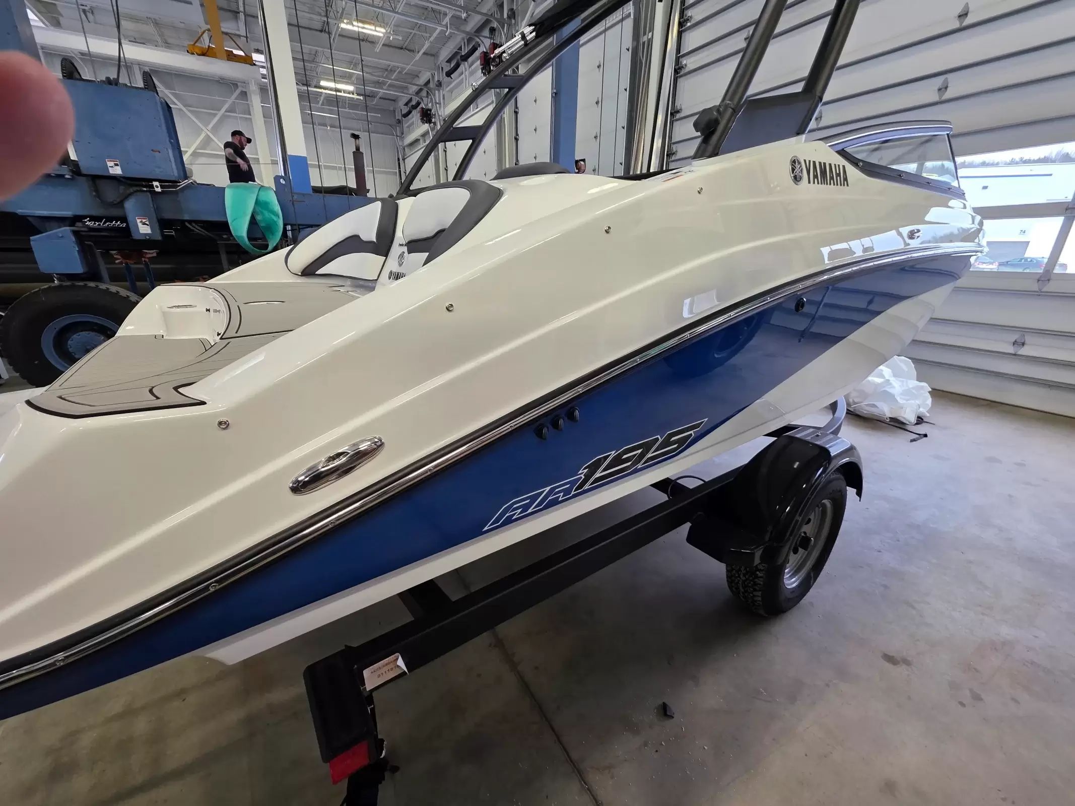 2026 Yamaha Boats AR195 - 3
