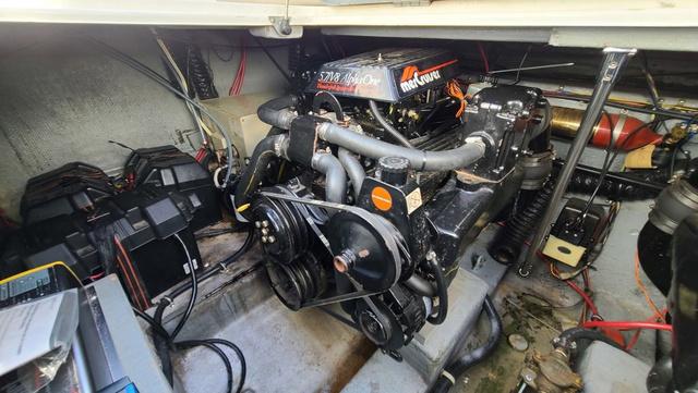 1994 Larson Cabrio 300 - 30