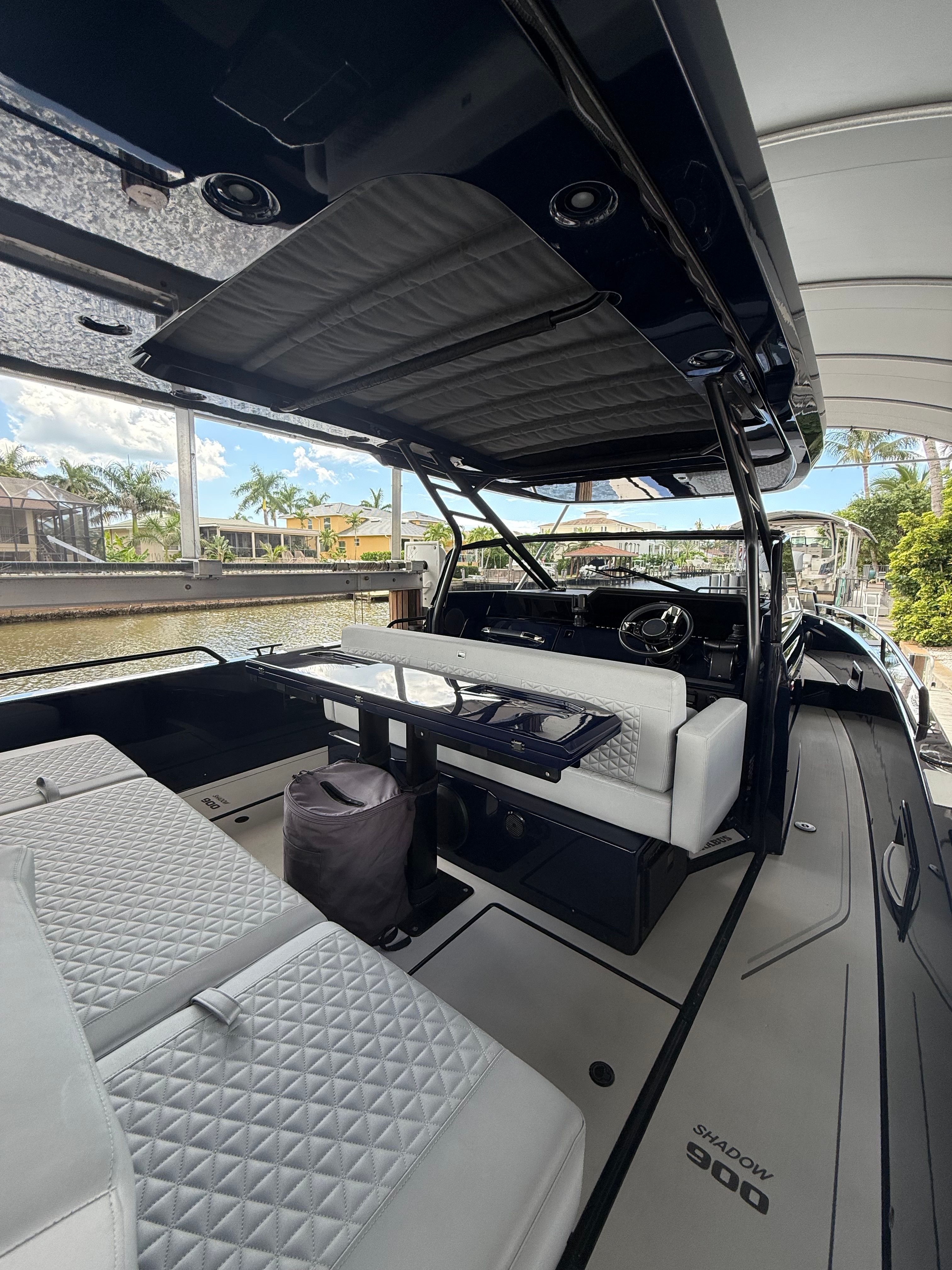 2023 Axopar Brabus Shadow 900 Sun-Top - 9