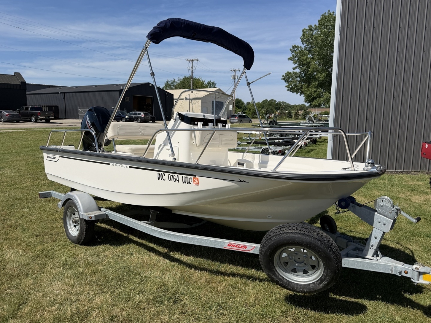 2023 Boston Whaler 150 Montauk - Image 2