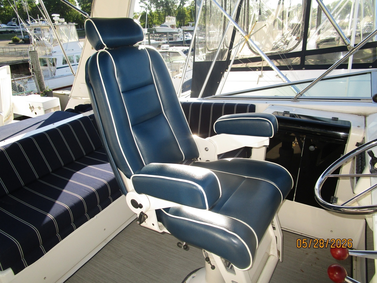 1998 Bayliner 4788 - Image 20