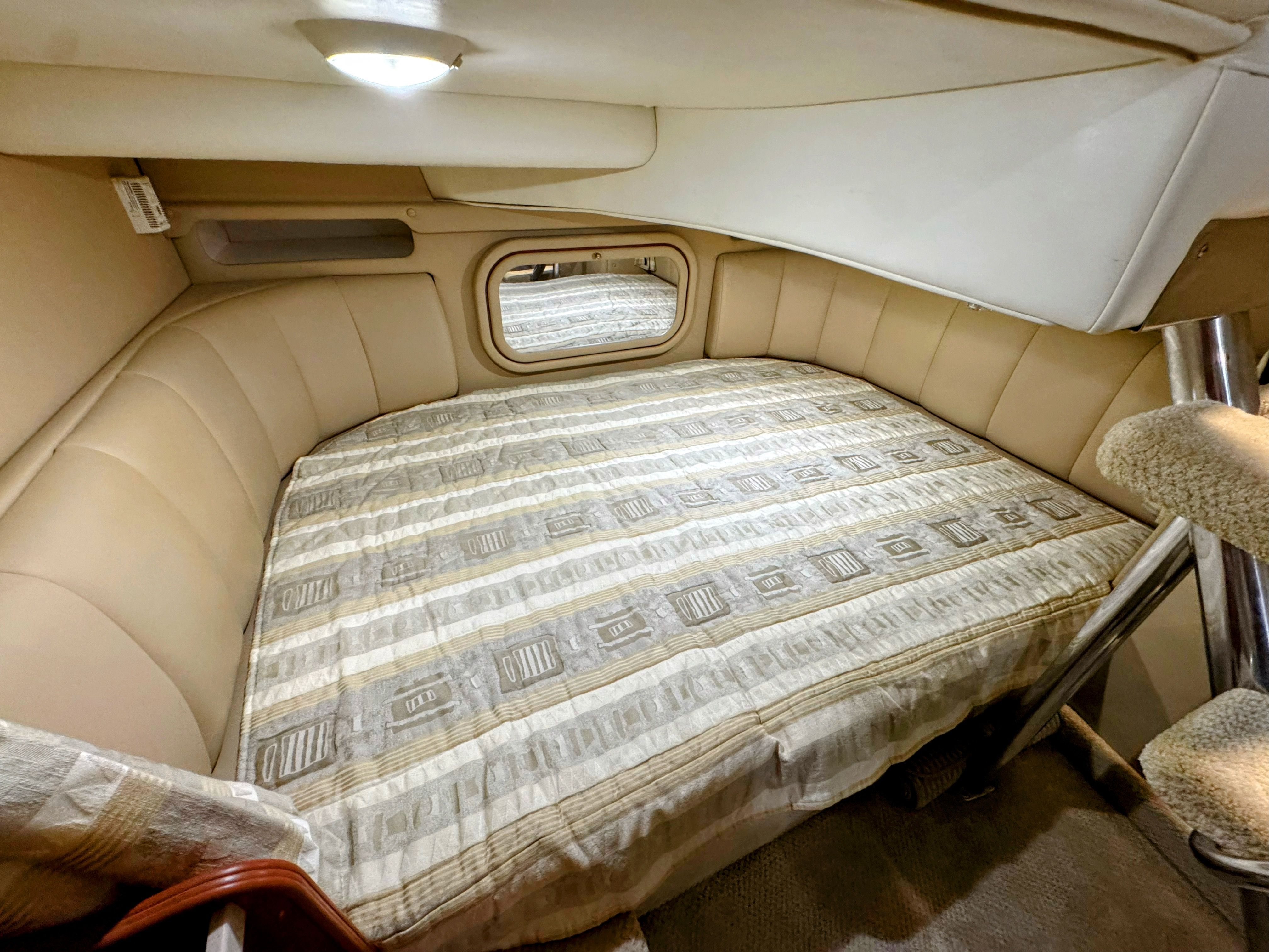 2002 Rinker Fiesta Vee 342 - 28