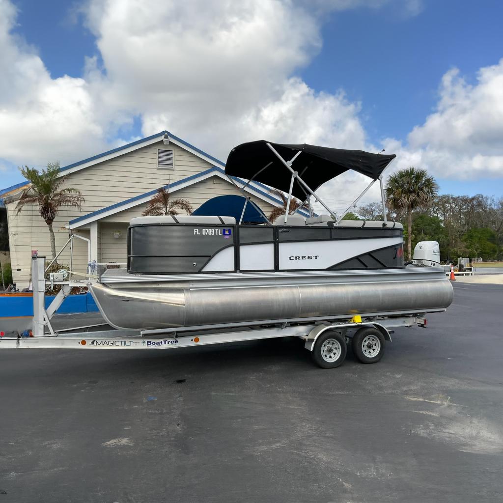 2023 Crest Classic LX 200 SLC