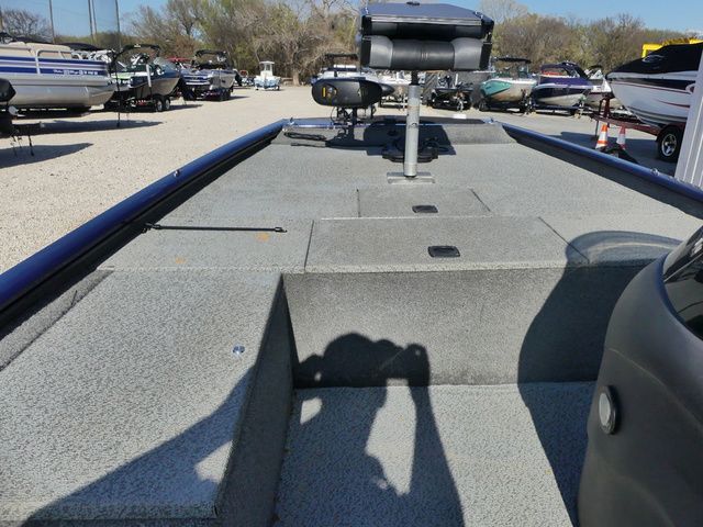 2019 Tracker Pro 170 - 13