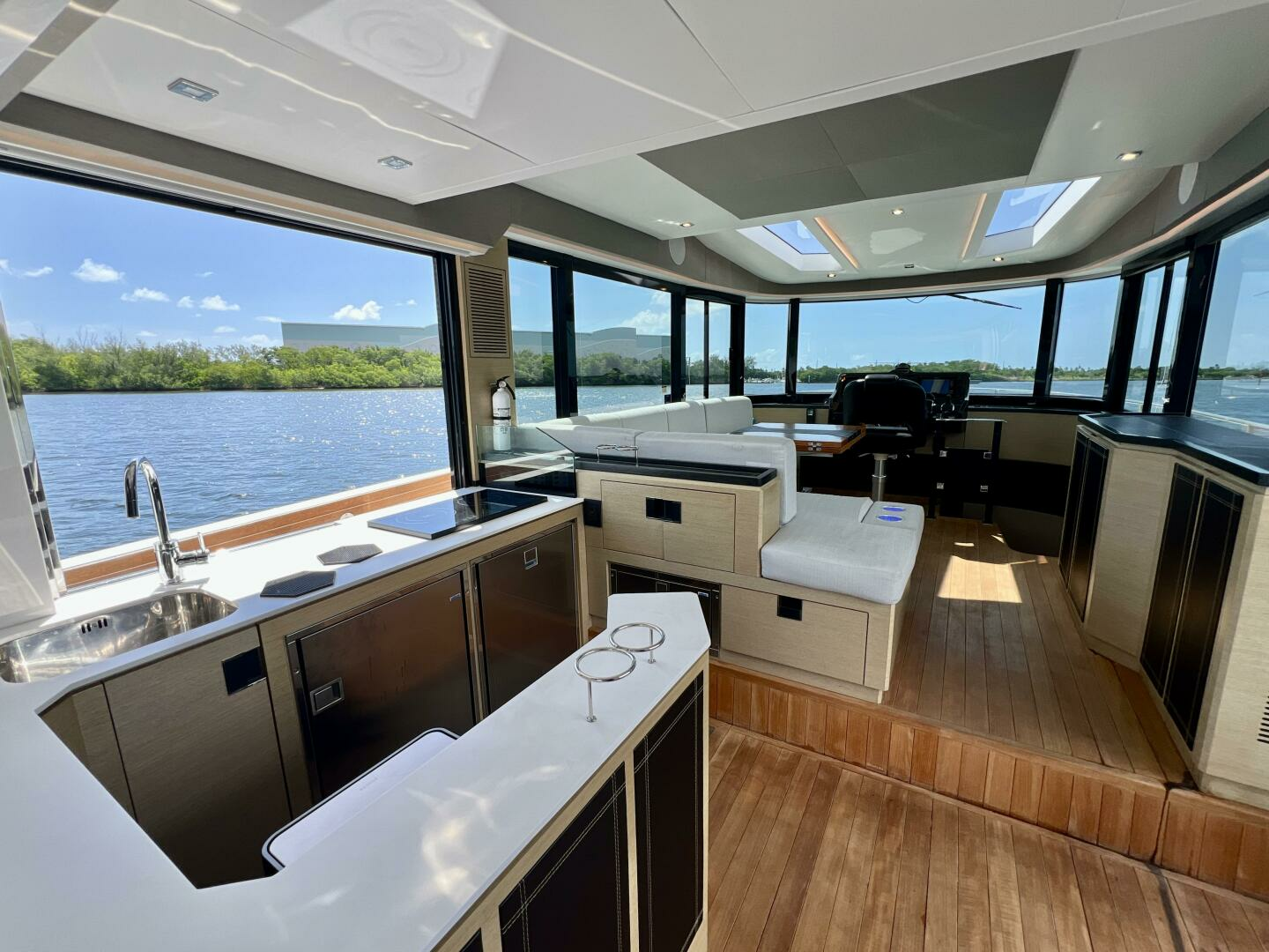 2022 Okean Flybridge 50 - Image 14