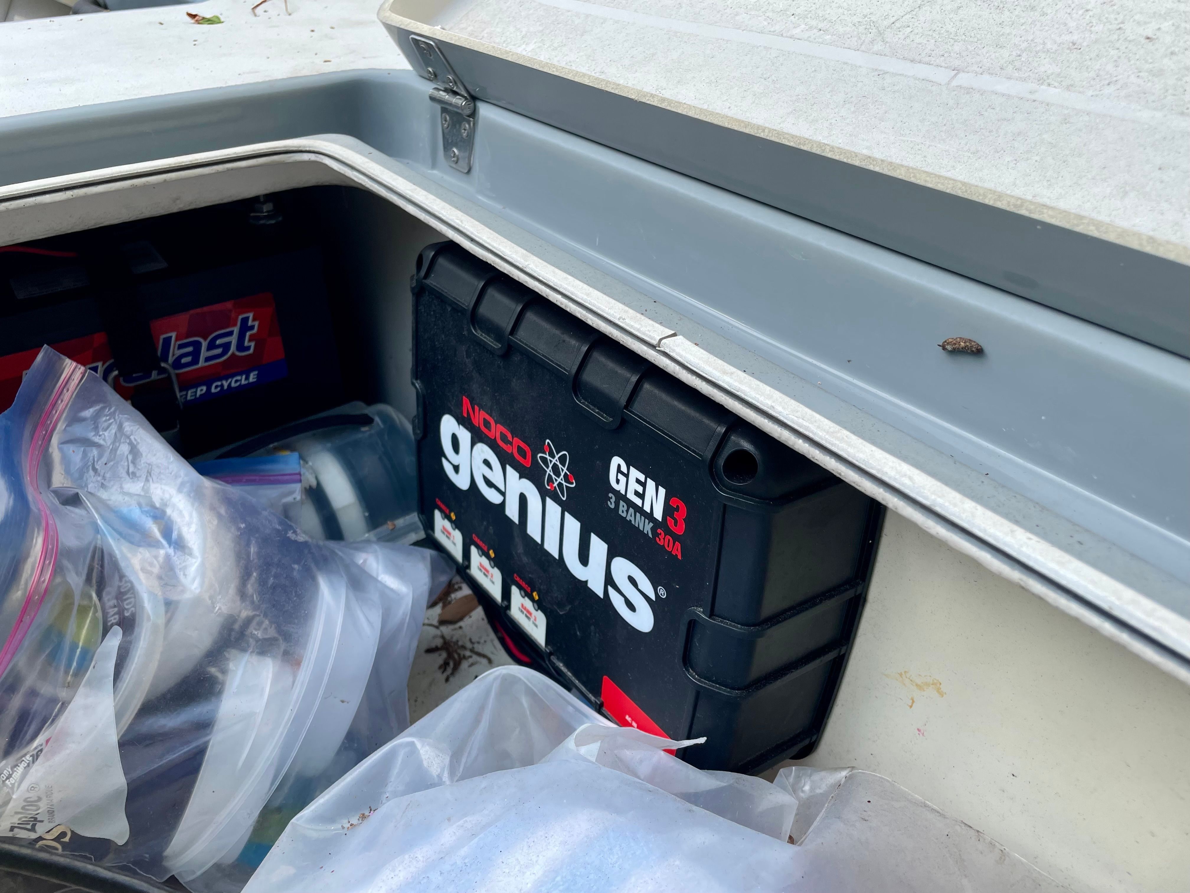 NOCO Genius charger in Maverick Mirage 17 HPX boat.