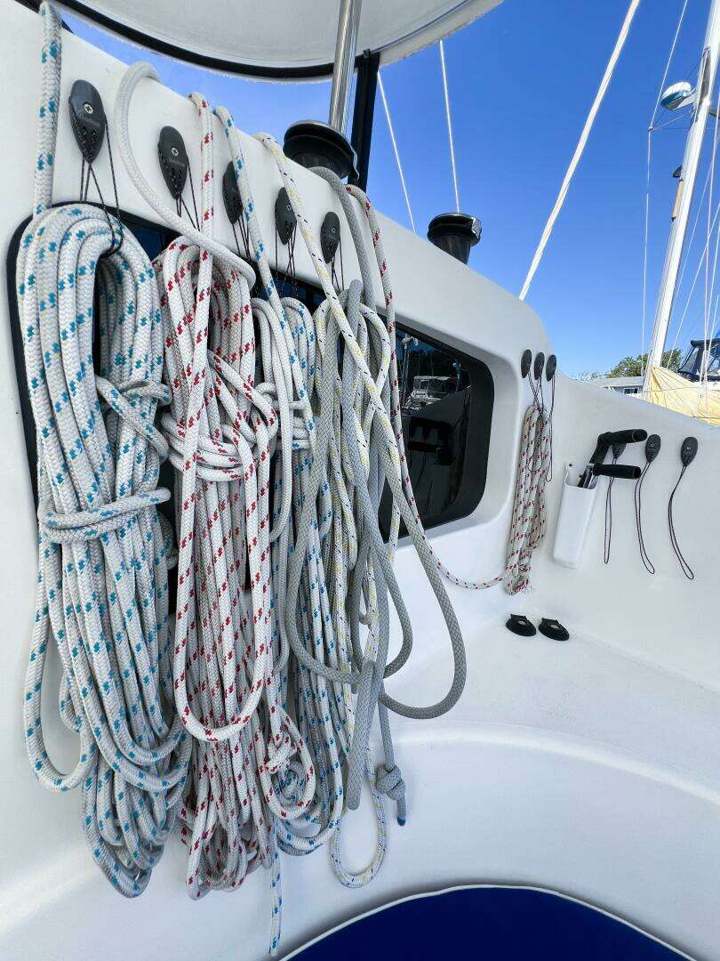 2010 Broadblue 435 - Image 35
