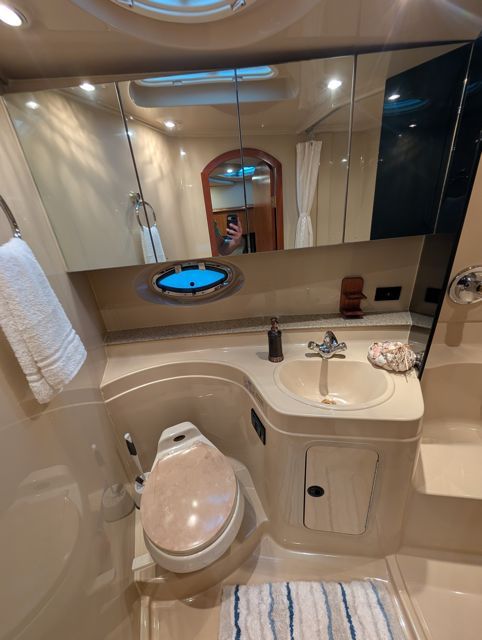 2003 Cruisers Yachts 3470 Express - 5