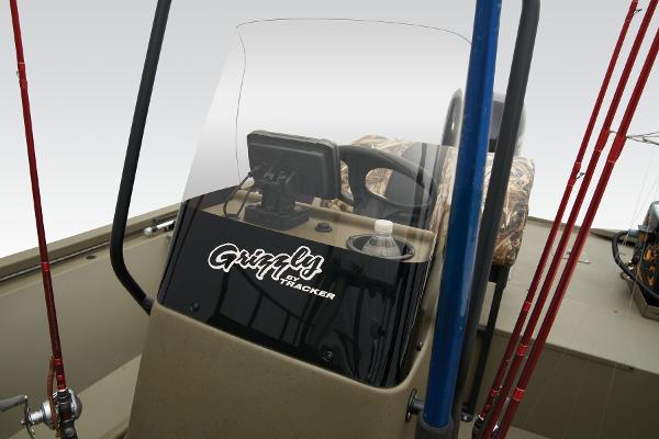2024 Tracker Grizzly 2072 CC Sportsman - 24