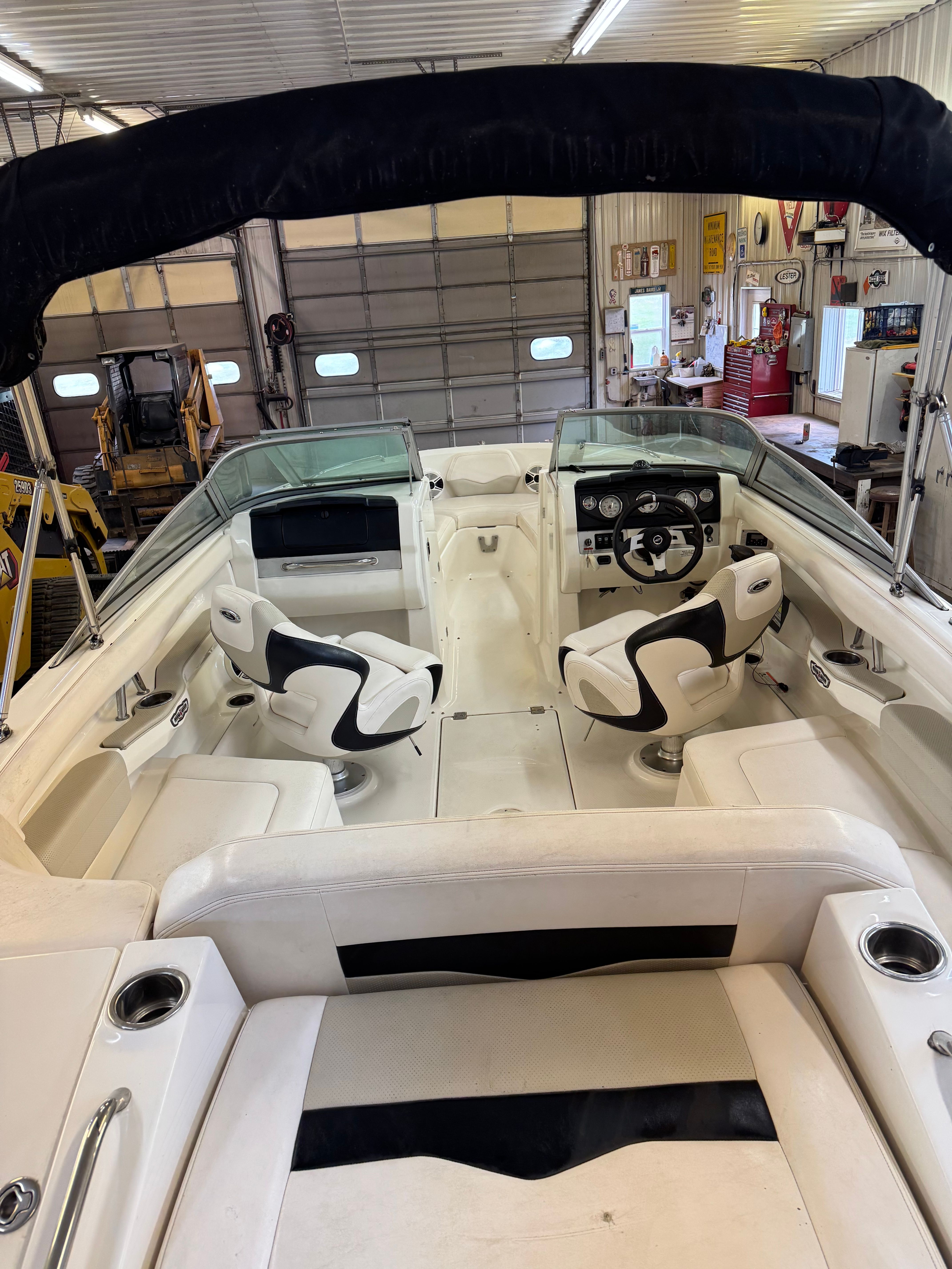2010 Chaparral 226 SSi - 12
