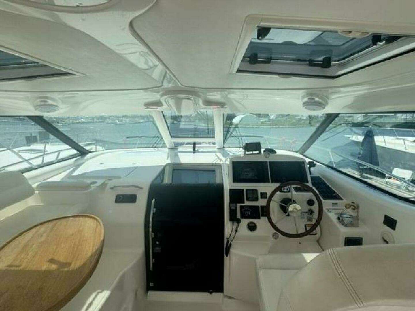2006 Tiara Yachts 43 Sovran - Image 9