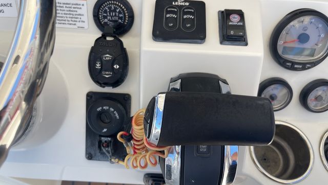 2022 Ranger 2510 Bay - 21