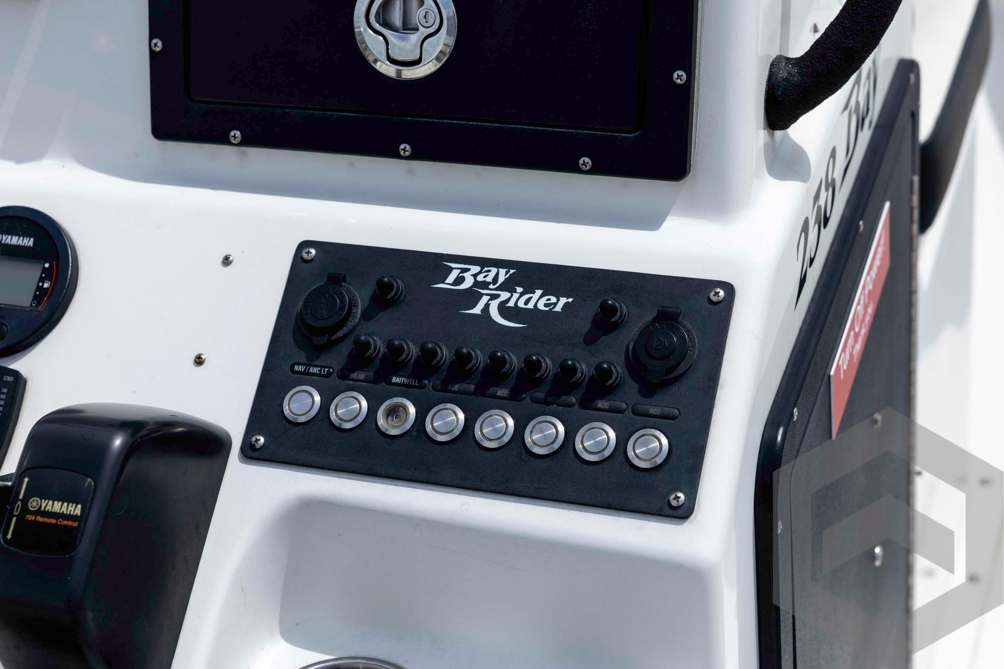 Control panel of a 2018 Bay Rider 238 Bay boat with Yamaha controls.