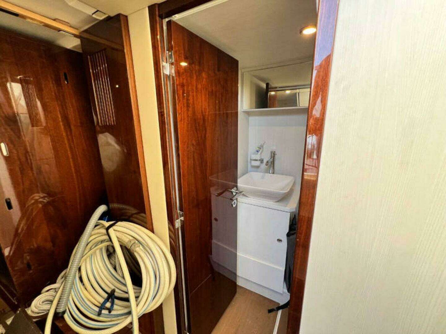 2020 Fairline Squadron - Image 52