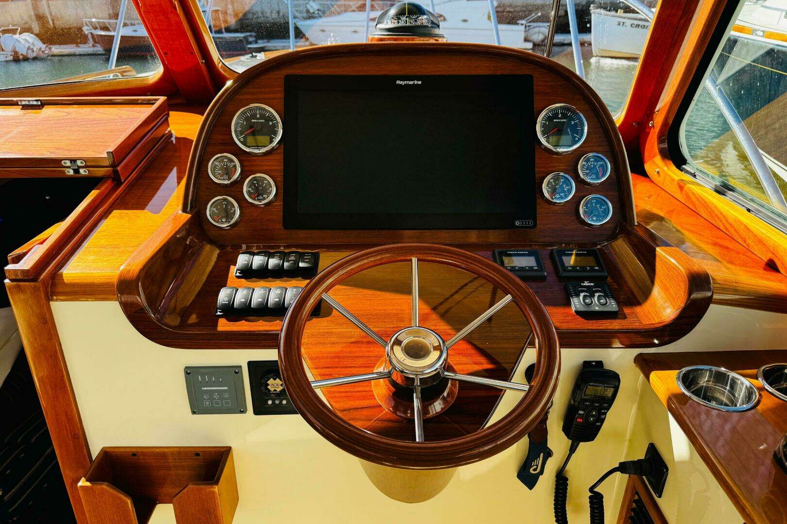2012 Hinckley Picnic Boat MKIII - Image 22