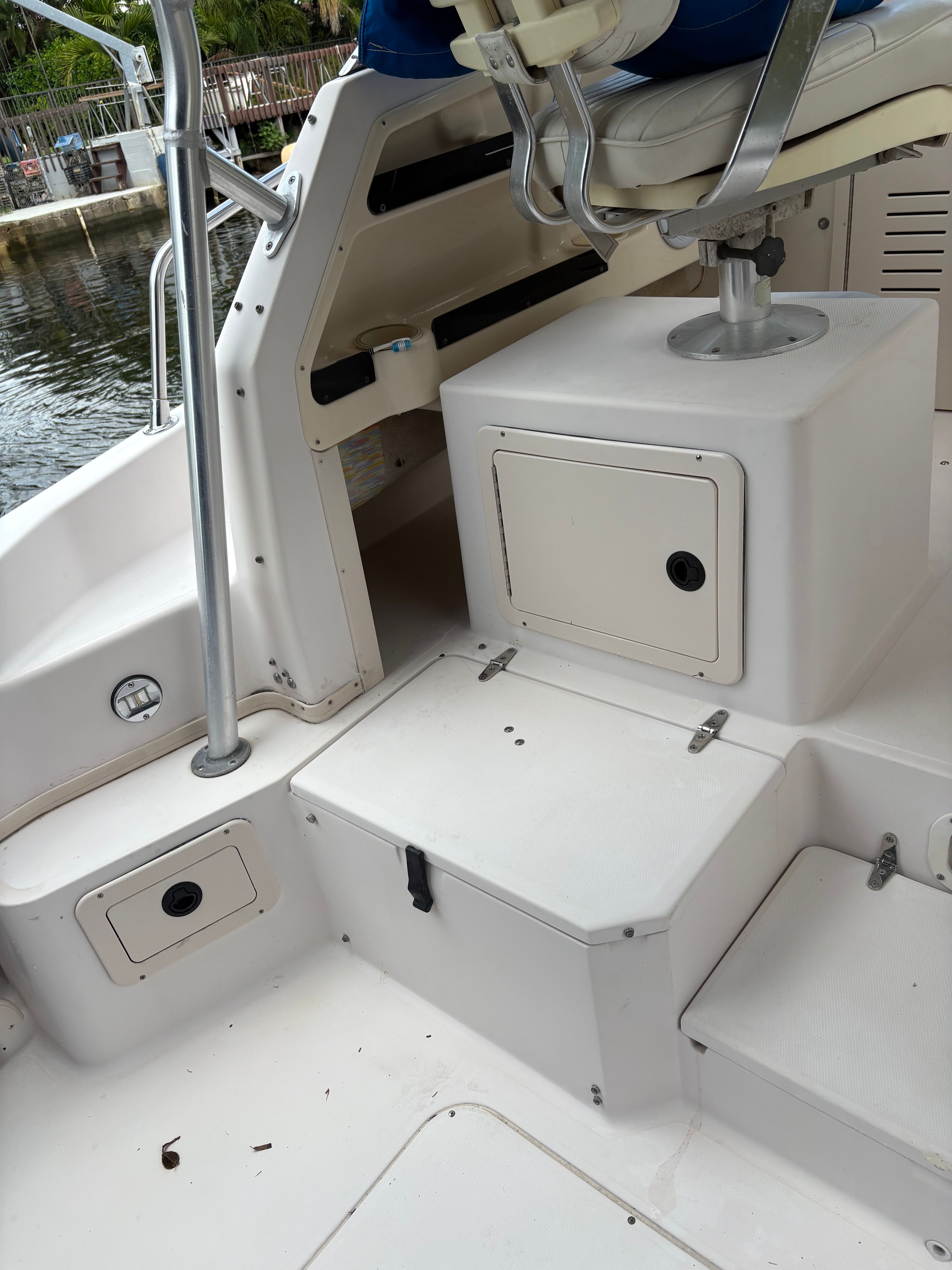 Interior of a 2001 Grady-White 30 Marlin boat.