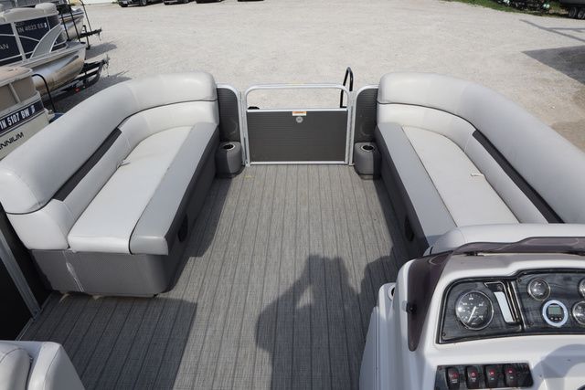 2019 Godfrey 2086 C - 19