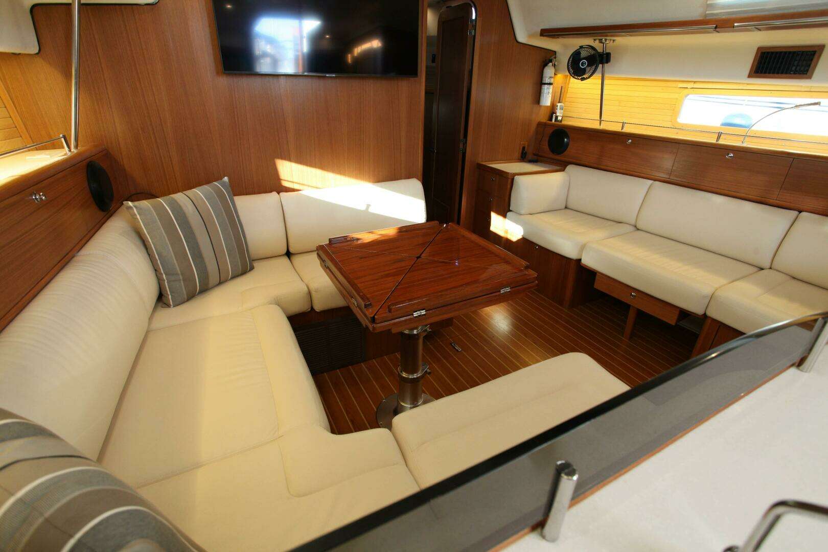 2025 Catalina 426 - Image 136