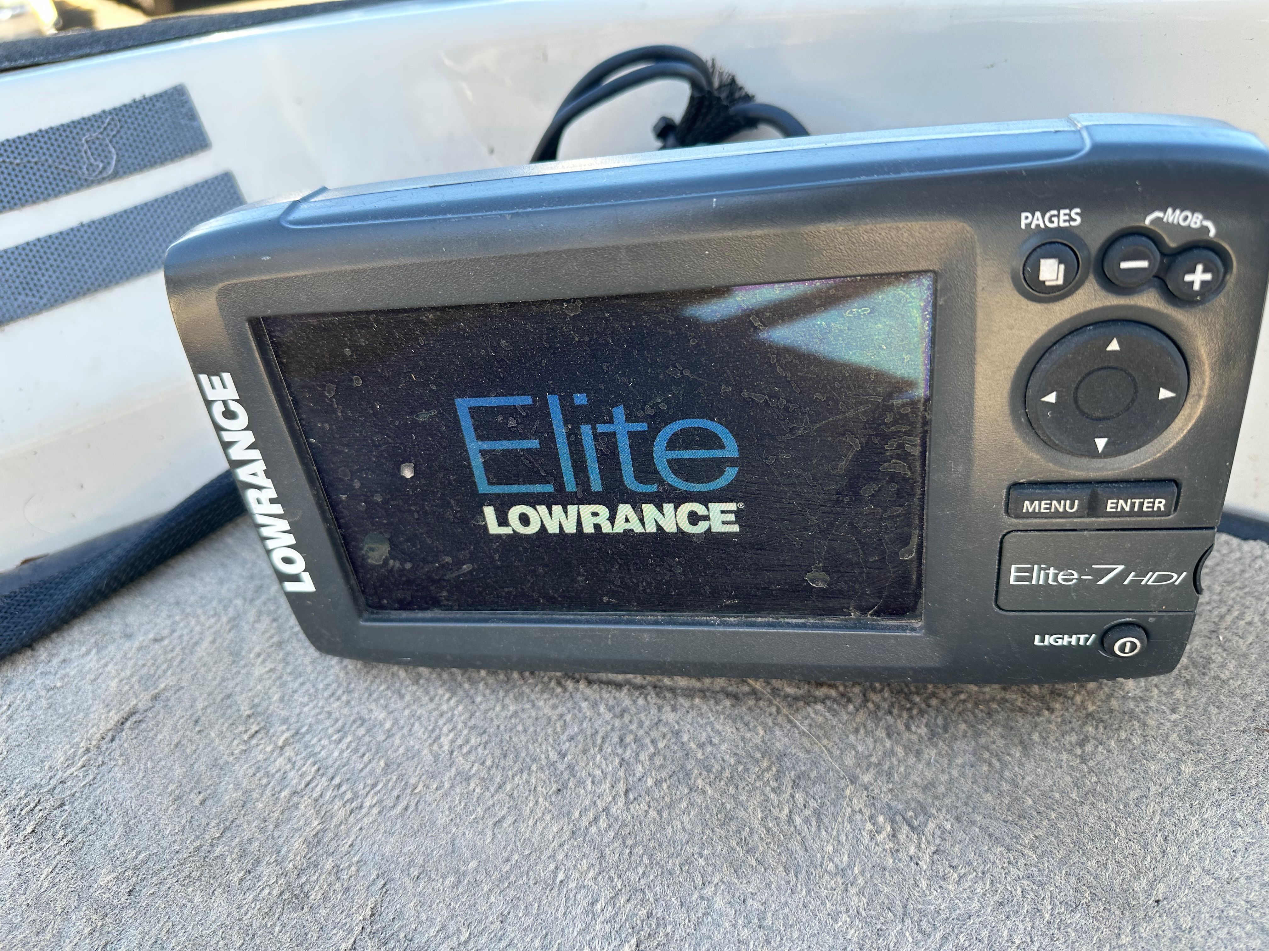A Lowrance Elite-7 HDI fish finder on a 2008 Skeeter SL 210 boat.